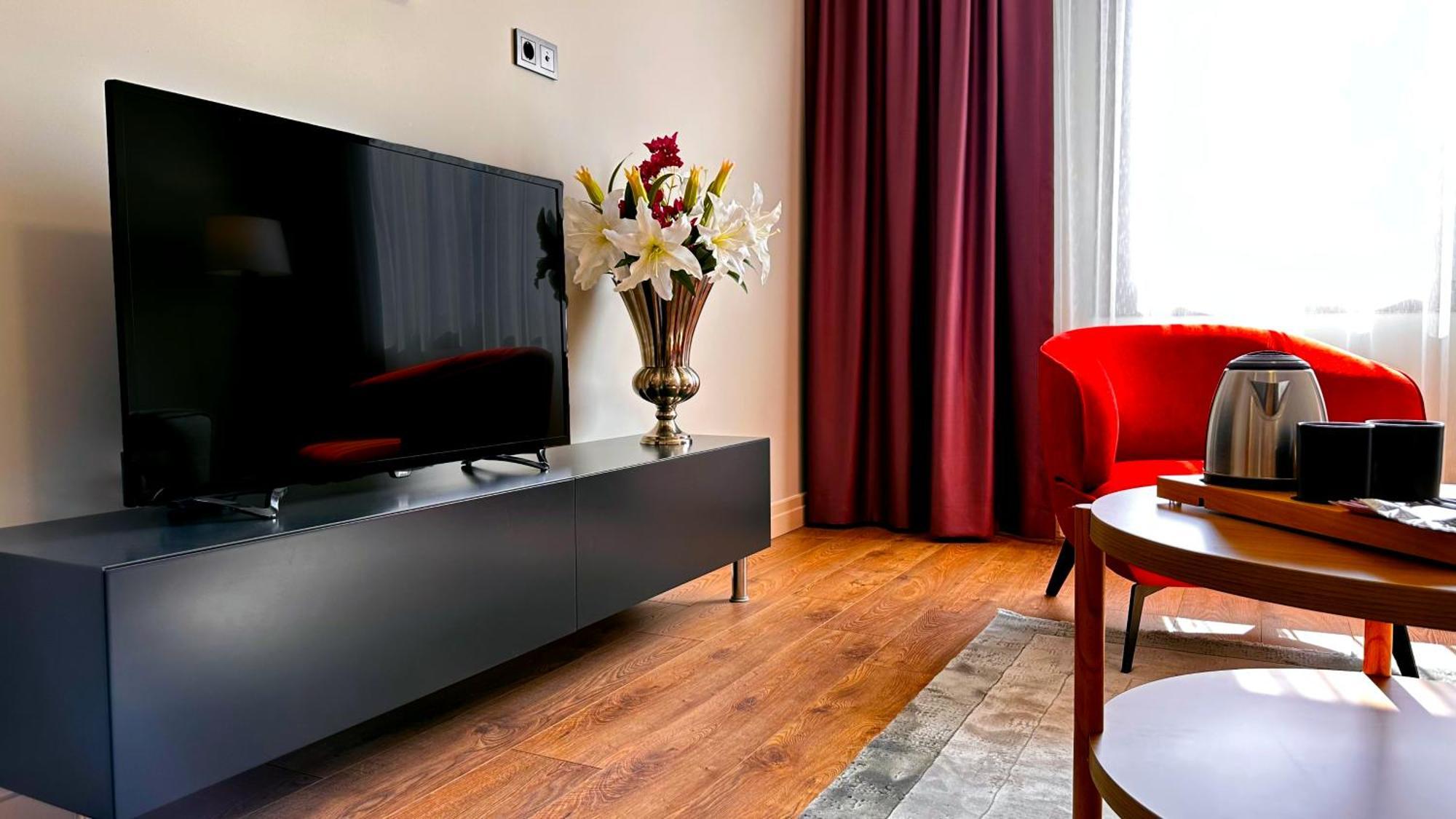 Frezya - Exclusively Woman Hotel Истанбул Екстериор снимка